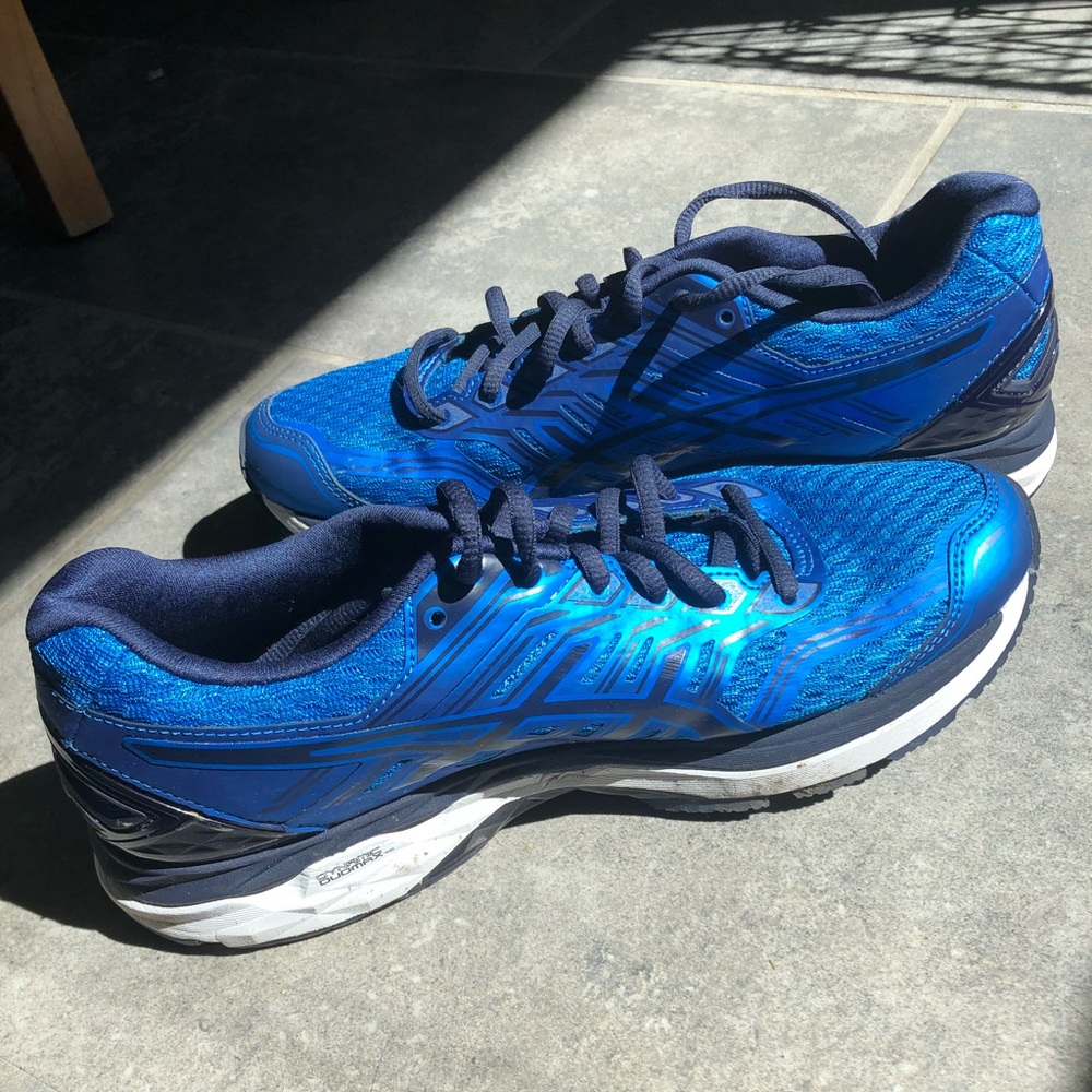 ASICS GT-2000 women’s running shoe NWOT